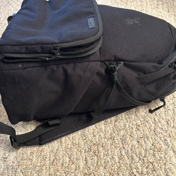 Brevite The Jumper Camera Backpack (Triple Black) - Picture 4 of 15